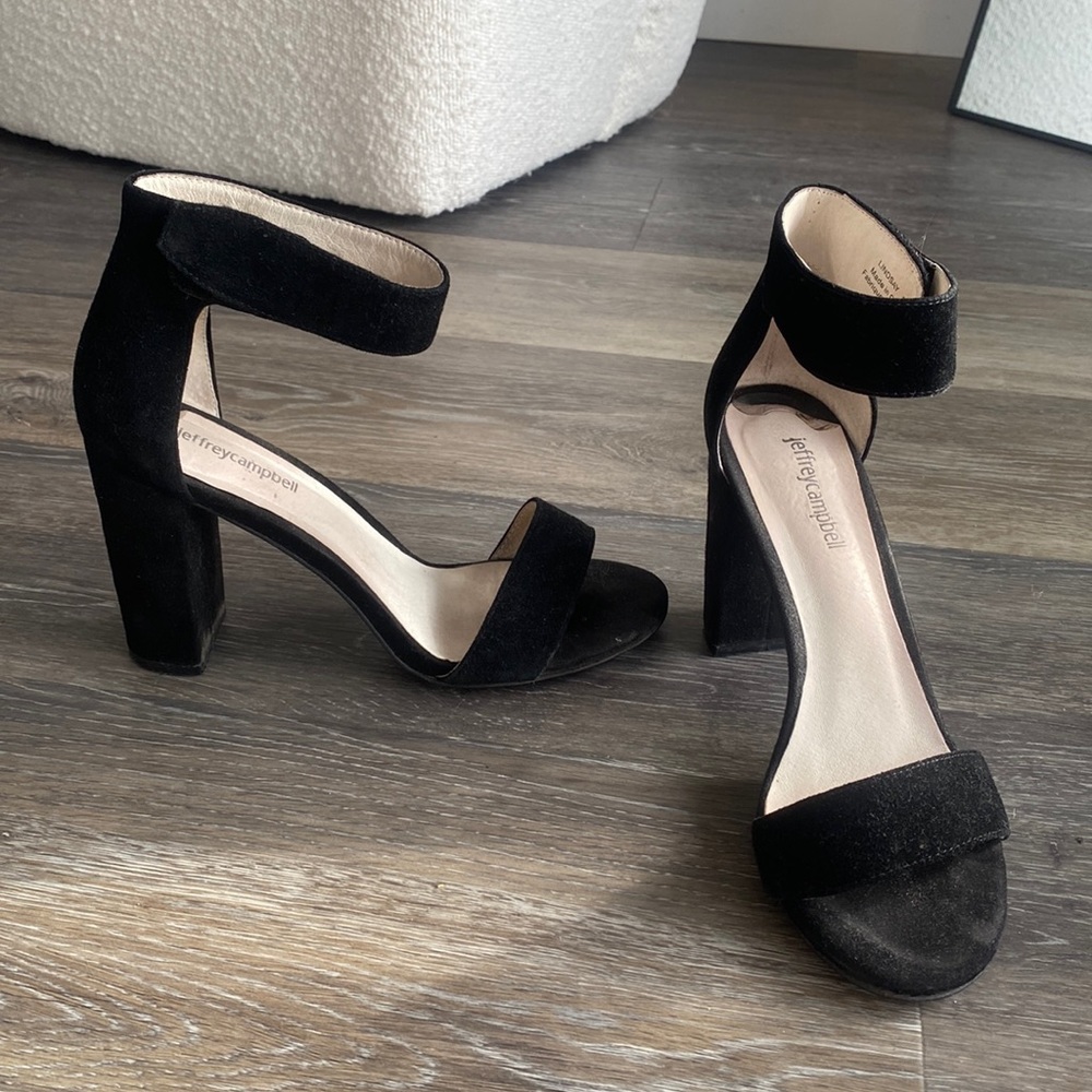 Lindsay Jeffery Cambell Black Suede Heals